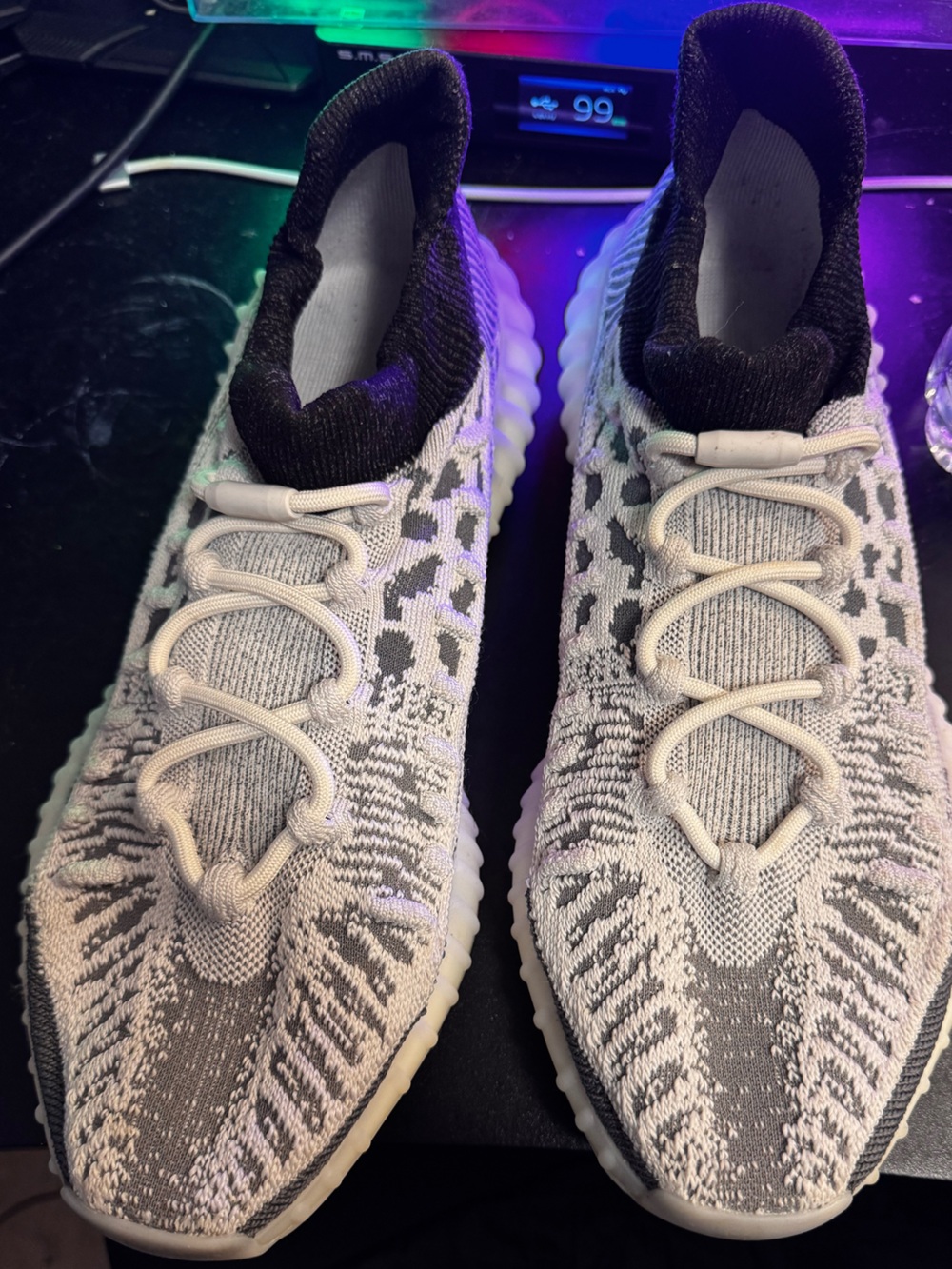 Yeezy 350 cmpct shoe size 12